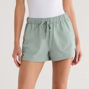 Yogalicious Citylite Hailey Shorts in Sage